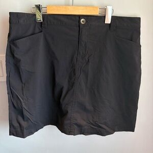 Eddie Bauer Women’s Black Skort